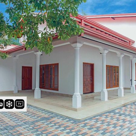 Hotel White House Ratnapura Extérieur photo