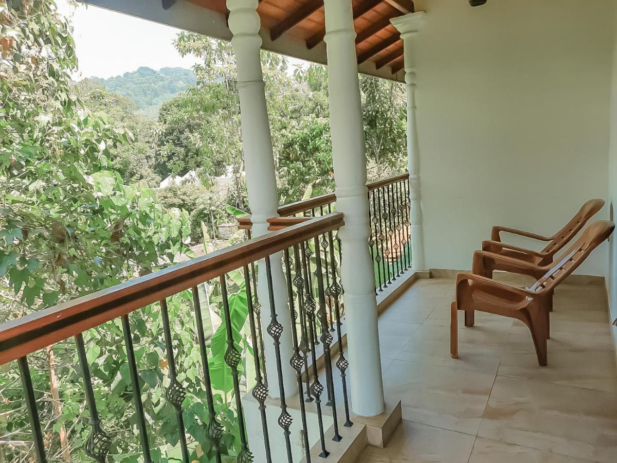 Hotel White House Ratnapura Extérieur photo