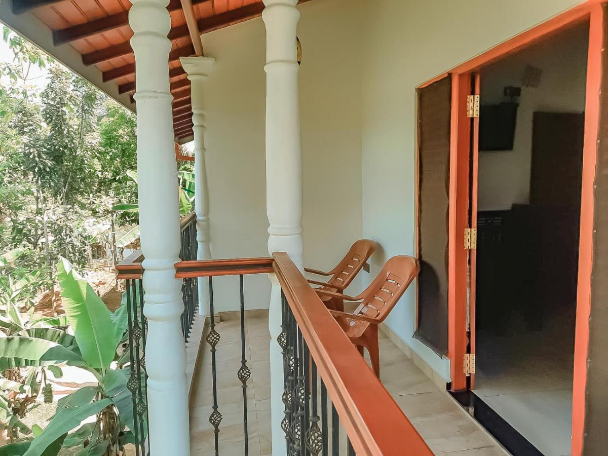 Hotel White House Ratnapura Extérieur photo