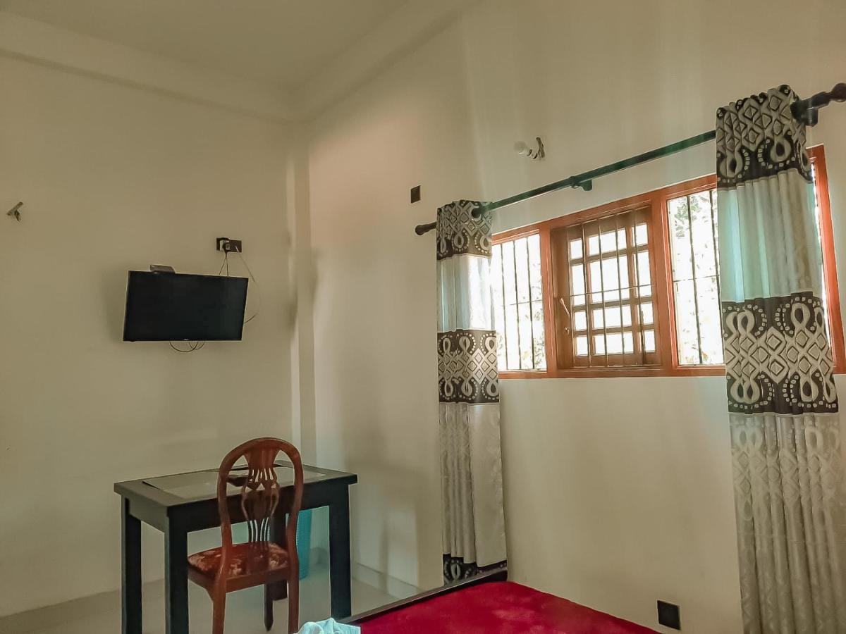 Hotel White House Ratnapura Extérieur photo