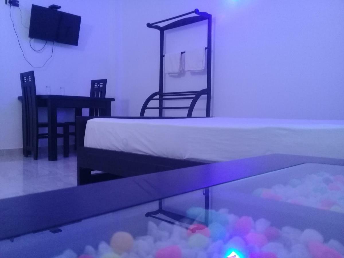 Hotel White House Ratnapura Extérieur photo