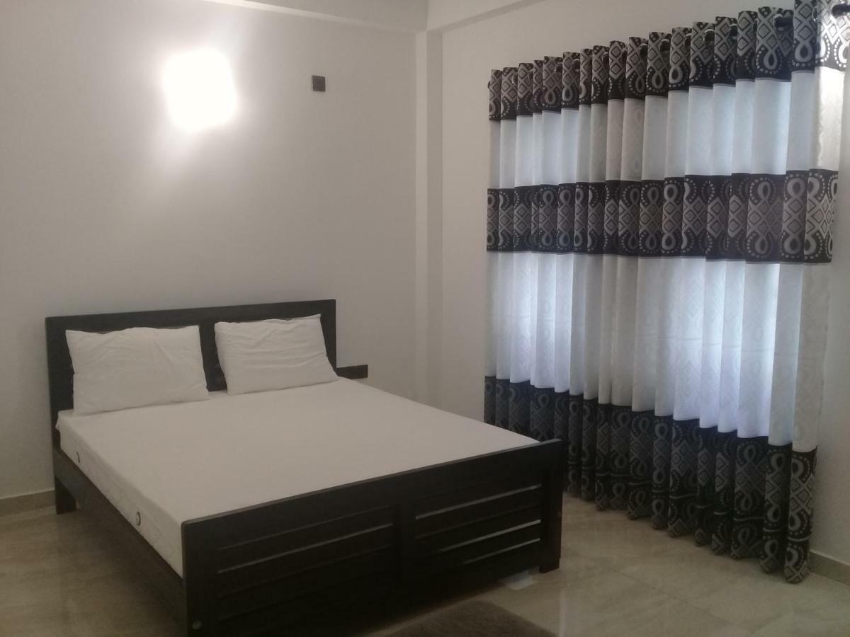 Hotel White House Ratnapura Extérieur photo